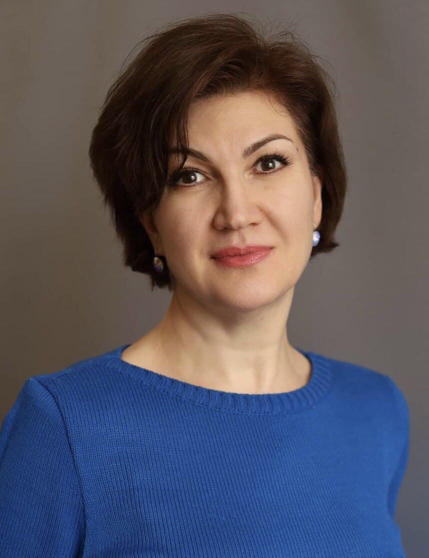 Репина Диана Размиковна.